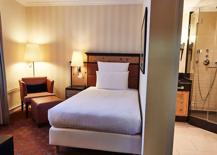 Готель Steigenberger Icon Grandhotel Belvedere 5*